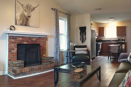 TV. Midway Park Hideaway @ TopShelfStays