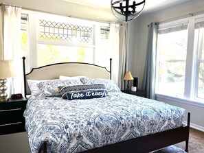 1 soverom, skrivebord, strykejern/-brett og wi-fi