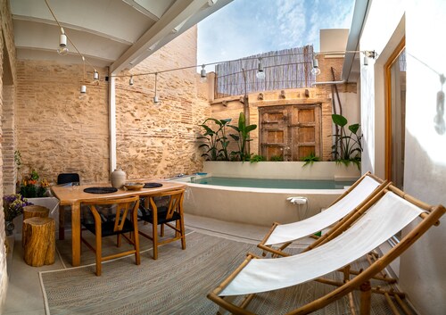 Design house with swimming pool near the beach