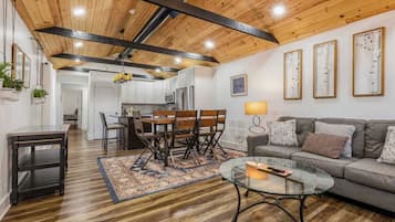 Una televisión, una oficina