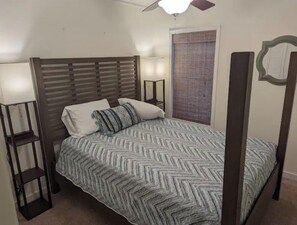 3 bedrooms, travel cot, WiFi, bed sheets