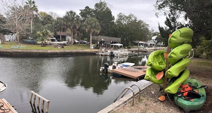 Neptune's Grotto Waterfront Retreat