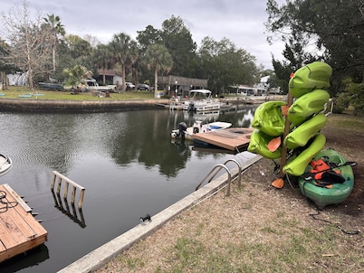 Neptune's Grotto Waterfront Retreat