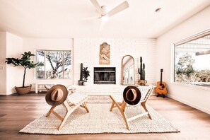 Televisio, takka, videopelejä, Hulu