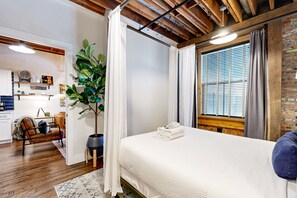 1 bedroom, iron/ironing board, Internet, bed sheets