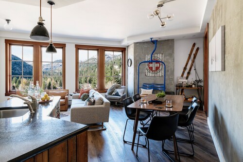 The Village at Palisades Tahoe, Bldg 4 - Mountain Modern