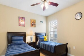 5 chambres, fer et planche à repasser, Wi-Fi gratuit, draps fournis