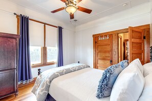 2 Schlafzimmer, BĂŒgeleisen/BĂŒgelbrett, Internetzugang, BettwĂ€sche