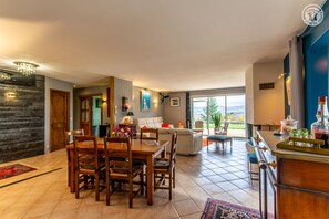 Interior - le Petit Midi - Cluny (CLUNY)