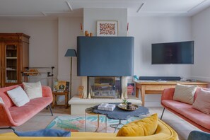 TV