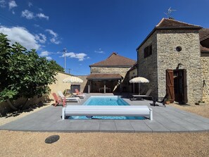 Pool - Le Clos de Lepeiche (SAINT SERNIN DU PLAIN)