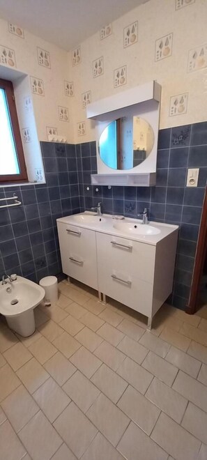 Uklassifisert bilde, 4 av 13, knapp