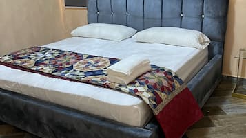 4 habitaciones, tabla de planchar con plancha y wifi gratis
