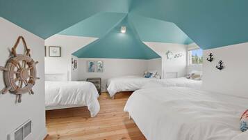 4 quartos, berço de viagem, Wi-Fi de cortesia, roupa de cama