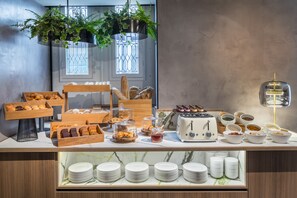 Breakfast buffet - Barcelo Funchal Oldtown (Funchal)