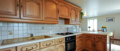 Microwave, oven