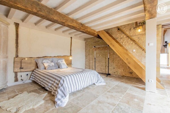 2 bedrooms, internet