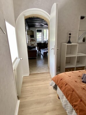 2 室のベッドルーム、インターネット