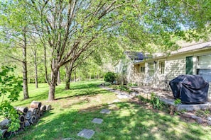 Terrace/patio - Calm Country Oasis - Creek, ATV Trls & Norris Lake (Speedwell)