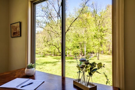 Interior. Calm Country Oasis - Creek, ATV Trls & Norris Lake
