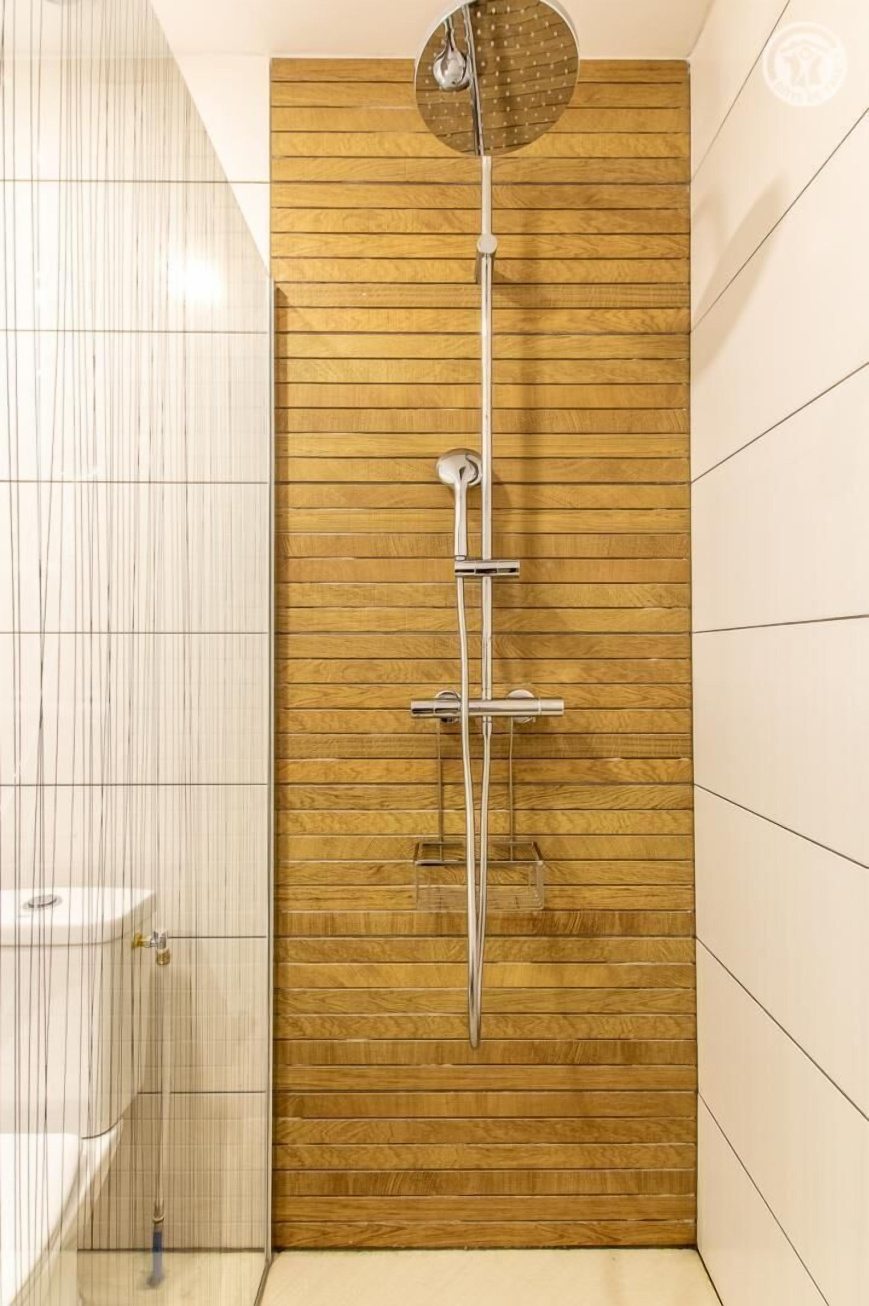 淋浴設備、提供毛巾