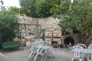Garden - Kaplan Pansiyon (Yesilova)