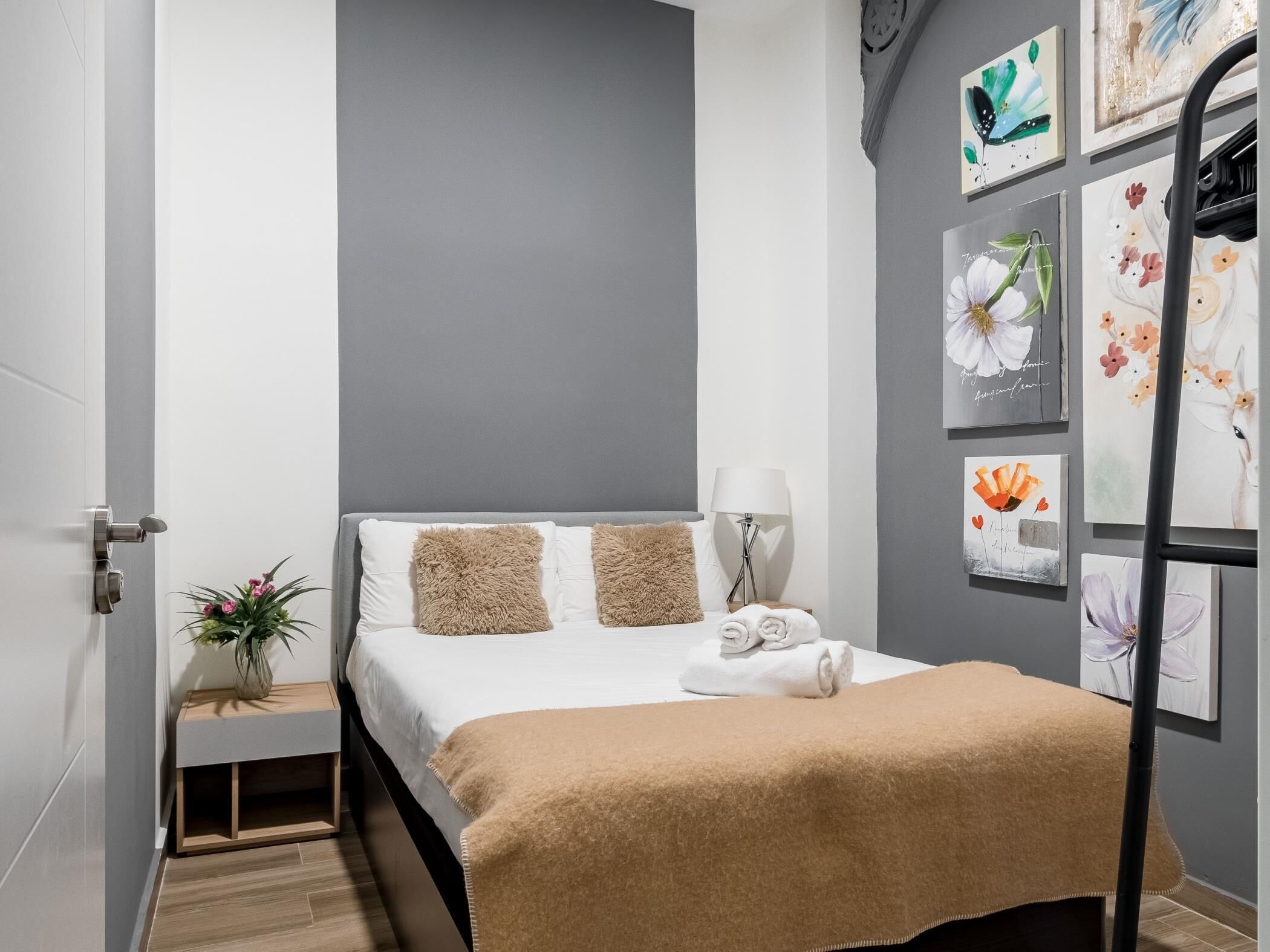 4 chambres, fer et planche à repasser, accès Internet