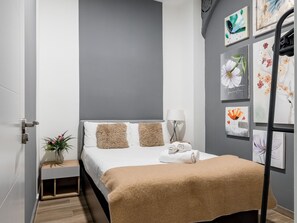 4 camere, ferro/asse da stiro, accesso a Internet