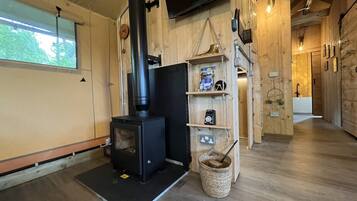 Tent, privébadkamer | Interieur