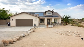Unclassified image, 3 of 35, button - Alana House-Hot Tub, Pool, Fire Pit & Near Trails (Joshua Tree)