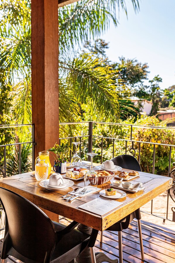 Tägliches inbegriffenes Frühstücksbuffet