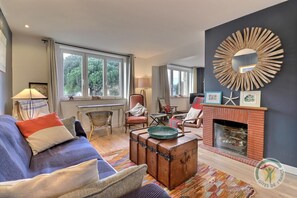 Televisie, boeken en een stereo