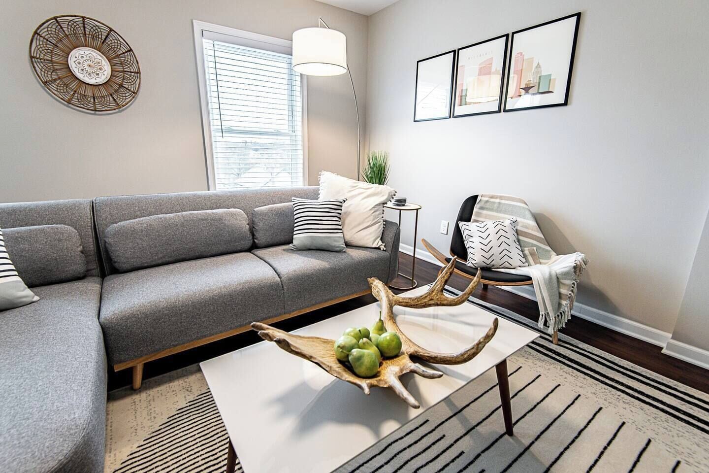 3BR Luxury Penthouse, Free Parking, Best Location