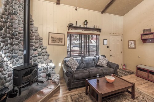 Fox Hollow by Ruidoso Vacation Rentals