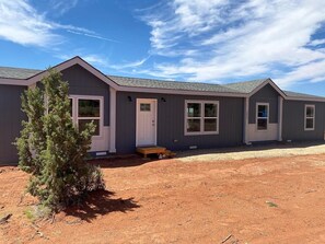 Exterior - 3BR Family Home | Red Rock Views+Stargazing (Kanab)