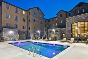 Outdoor pool - Great Location | Studio | Free Wi-Fi + Breakfast (Mount Juliet)