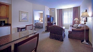 TV, DVD player, offices - Equipped 1-Bedroom | Indoor Pool + Gym Access (Chattanooga)