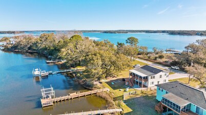 Private Dock-Boat Lift-Sunset Views-Hot Tub-Game Room-Office