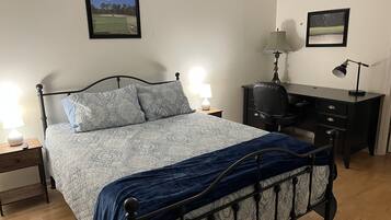 2 habitaciones, escritorio, tabla de planchar con plancha y wifi gratis