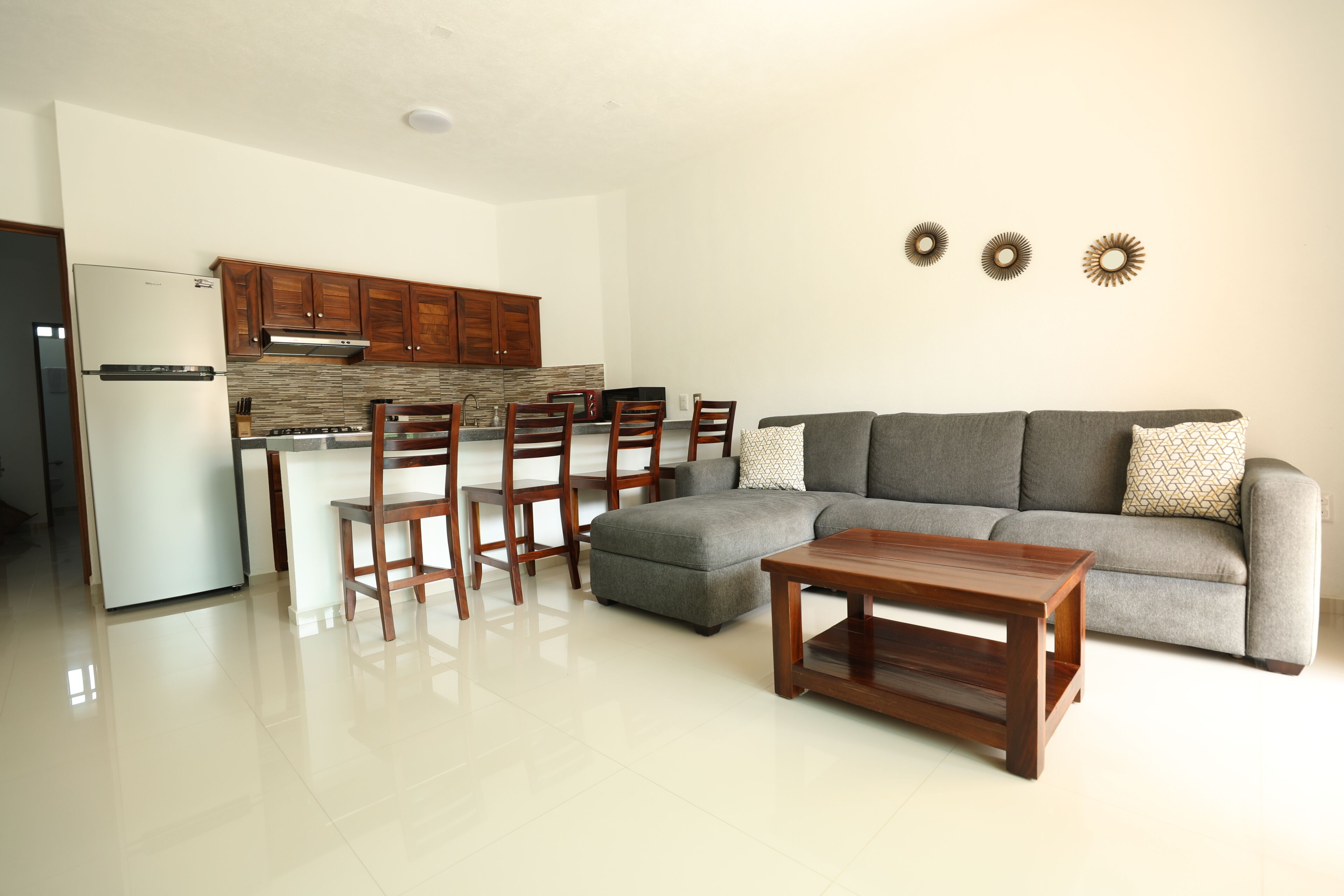 Deluxe Room | Living area | LED TV, Netflix, streaming services