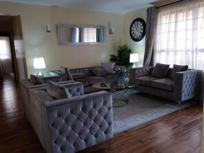 Living area - KITSURU PENT HOUSE (NAIROBI)