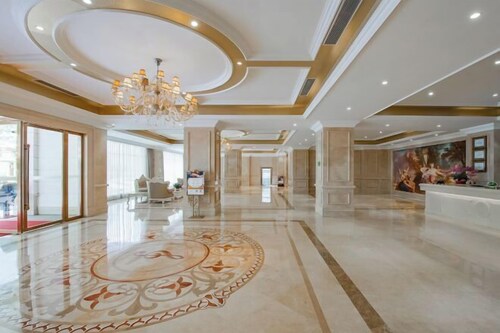 Vienna Hotel (Fengshan)