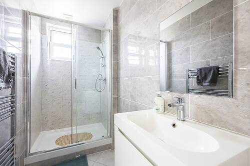 Dusche, Regendusche, Handtücher