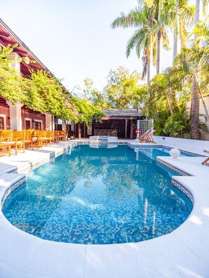Outdoor pool - Palma Real Posada (Puerto Iguazú)