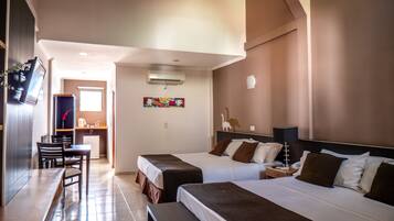 Minibar, caja de seguridad en la habitación, escritorio y wifi gratis