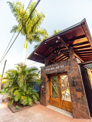 Property entrance - Palma Real Posada (Puerto Iguazú)