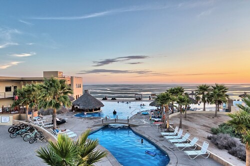 Beach Front House - EV charging included