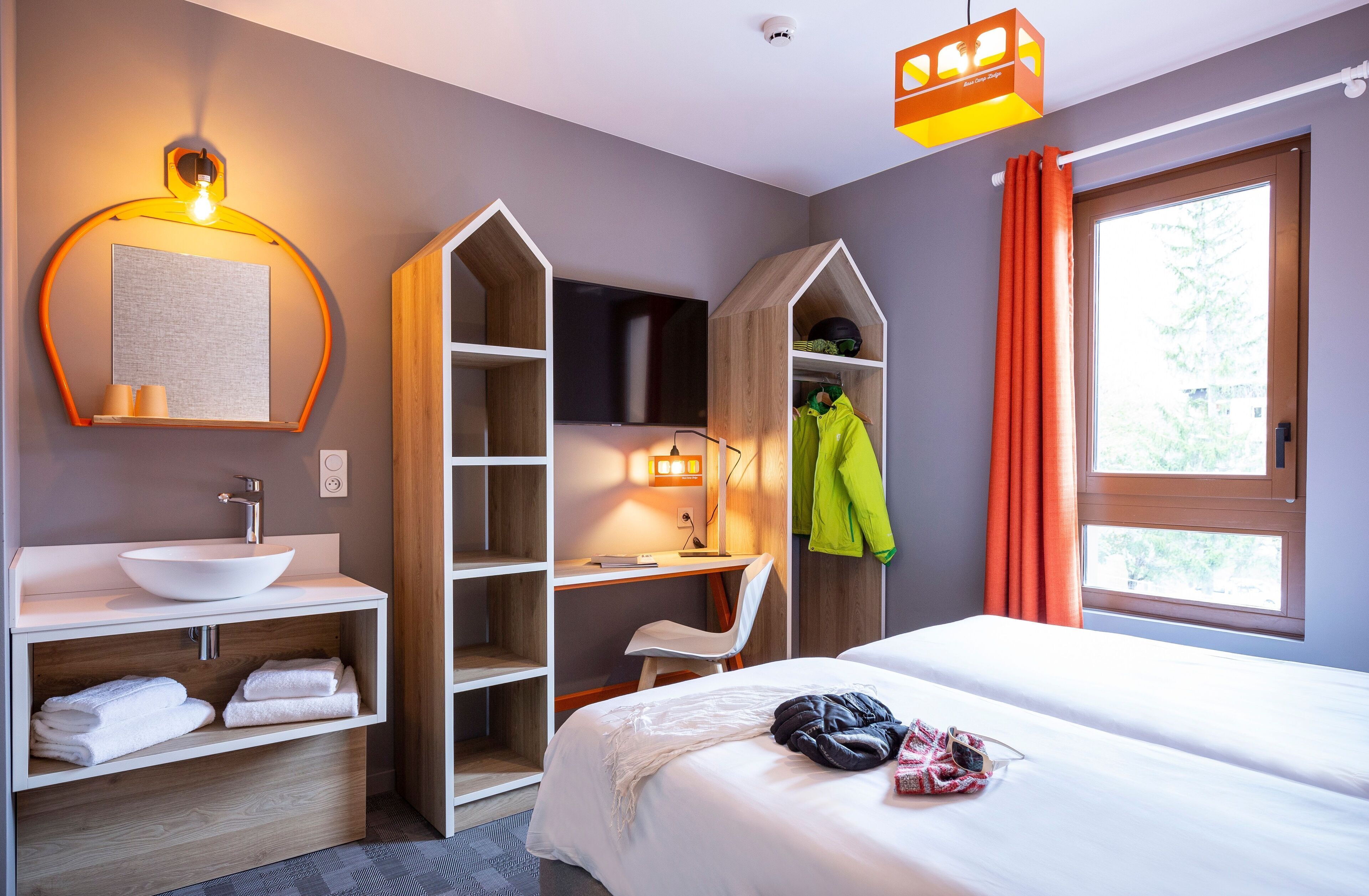 1 chambre, lit parapluie, Wi-Fi gratuit, draps fournis