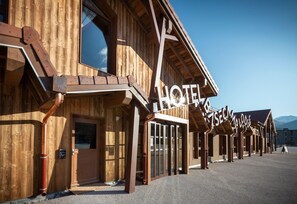 Exterior - Vue Montagne! Chambre Cosy avec Wi-Fi + TV | By LeaveTown (Bourg Saint Maurice)