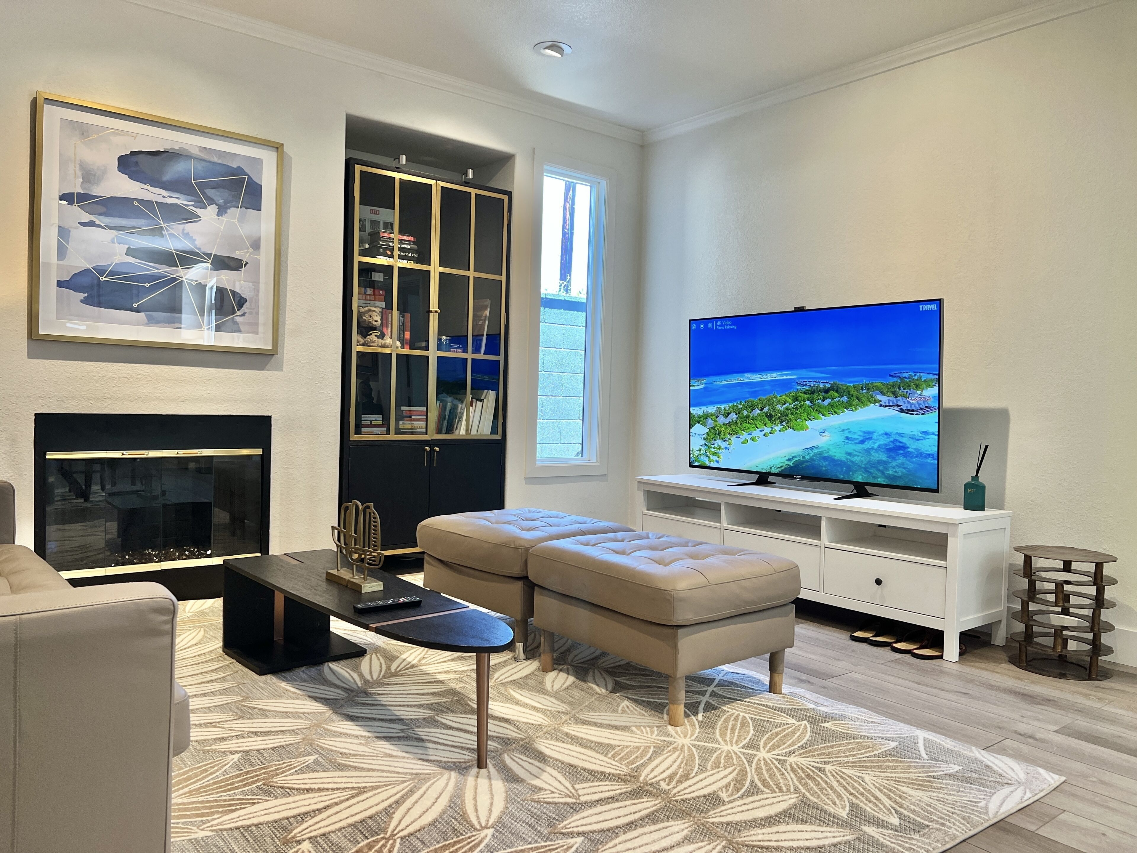 Una Smart TV, libros